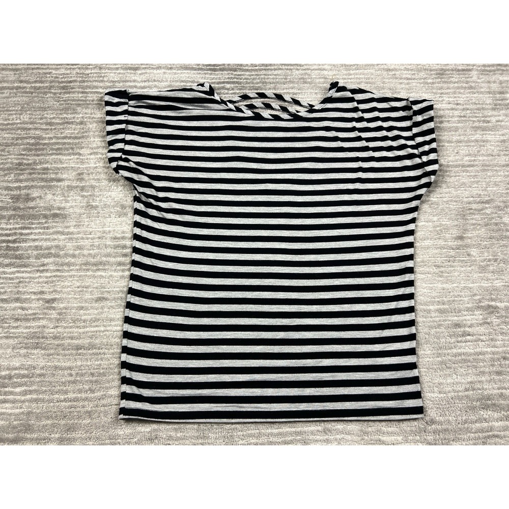 Lei Top Juniors‎ Medium Gray Black Striped Shortsleeve Polyester Blend